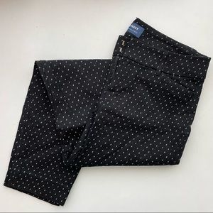 NWOT Old Navy Pixie Mid-Rise Pants